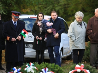 '56 öröksége: ünnepi műsor és koszorúzás a kopjafánál - fotó: 