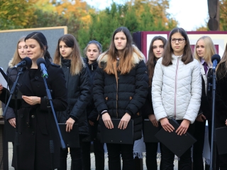 '56 öröksége: ünnepi műsor és koszorúzás a kopjafánál - fotó: 