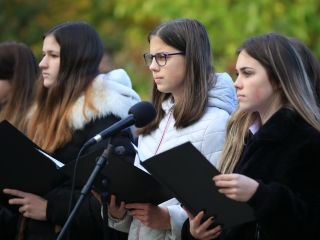 '56 öröksége: ünnepi műsor és koszorúzás a kopjafánál - fotó: 