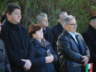 '56 öröksége: ünnepi műsor és koszorúzás a kopjafánál - fotó: 