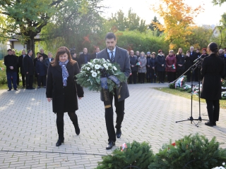 '56 öröksége: ünnepi műsor és koszorúzás a kopjafánál - fotó: 