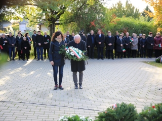 '56 öröksége: ünnepi műsor és koszorúzás a kopjafánál - fotó: 