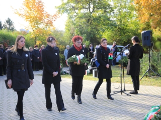 '56 öröksége: ünnepi műsor és koszorúzás a kopjafánál - fotó: 