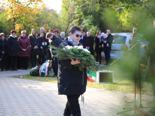 '56 öröksége: ünnepi műsor és koszorúzás a kopjafánál - fotó: 
