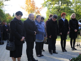 '56 öröksége: ünnepi műsor és koszorúzás a kopjafánál - fotó: 