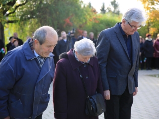 '56 öröksége: ünnepi műsor és koszorúzás a kopjafánál - fotó: 