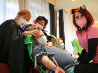 A Halloween véradás véresen komoly képei!  - fotó: 