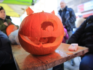 Tökfaragó verseny a Vasmű úton - fotó: 