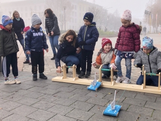 Libás sokadalom Márton napjára a város óvodásainak - fotó: 