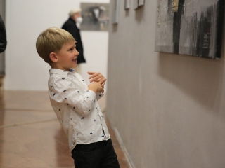 Éri Jenő kiállításának megnyitója az Uitz Teremben - fotó: 