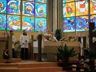 Bérmálás a római katolikus főtemplomban - fotó: 