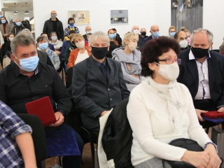 Sztálinváros utolsó, Dunaújváros első szülöttei - fotó: 