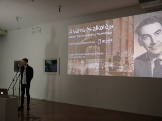 Sztálinváros utolsó, Dunaújváros első szülöttei - fotó: 