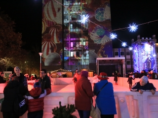 Az "Adventi forgatag" nyitánya a Városháza téren - fotó: 