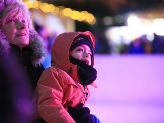 Az "Adventi forgatag" nyitánya a Városháza téren - fotó: 