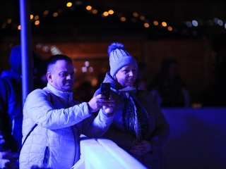 Az "Adventi forgatag" nyitánya a Városháza téren - fotó: 