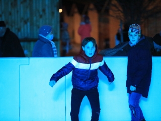 Az "Adventi forgatag" nyitánya a Városháza téren - fotó: 