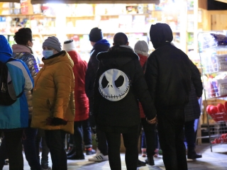 Az "Adventi forgatag" nyitánya a Városháza téren - fotó: 