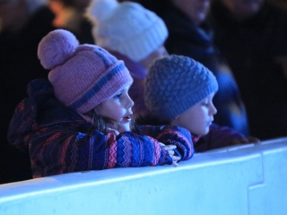 Az "Adventi forgatag" nyitánya a Városháza téren - fotó: 