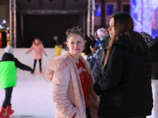 Az "Adventi forgatag" nyitánya a Városháza téren - fotó: 