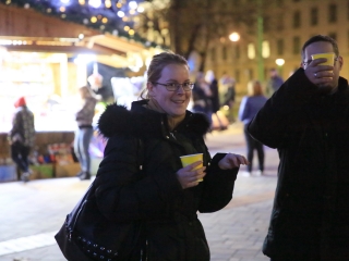 Az "Adventi forgatag" nyitánya a Városháza téren - fotó: 