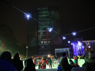 A remény gyertyája a Városháza téren - fotó: 