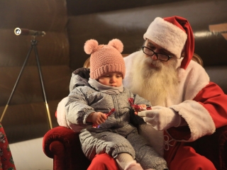 A remény gyertyája a Városháza téren - fotó: 