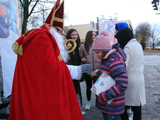 Mikulások városszerte, sok-sok ajándékkal és örömteli pillanattal - fotó: 