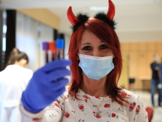 Mikulás véradás az MMK-ban - fotó: 