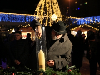 Ünnepi gyertyagyújtás advent harmadik vasárnapján - fotó: 