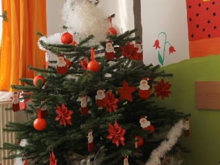 Adományátadó a Családok Átmeneti Otthonában - fotó: 