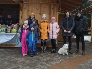 Petárda helyett kutyatápot - fotó: 