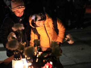 Gyertyagyújtás Csollány Szilveszter emlékére - fotó: 