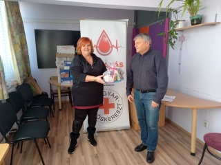 A jubiláló véradók köszöntése - fotó: 