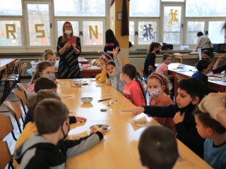 Mackónapi kavalkád a Szabó Magda iskolában - fotó: 