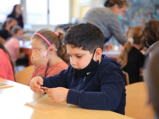 Mackónapi kavalkád a Szabó Magda iskolában - fotó: 