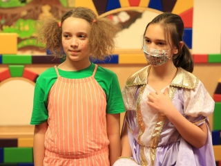 Cimbora-farsang a gyermekkönyvtárban - fotó: 