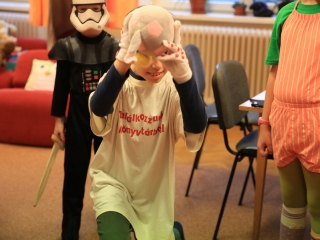 Cimbora-farsang a gyermekkönyvtárban - fotó: 