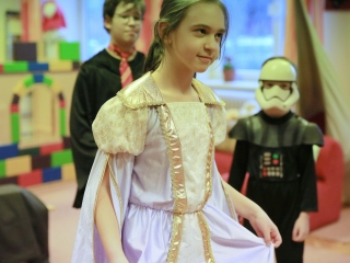 Cimbora-farsang a gyermekkönyvtárban - fotó: 