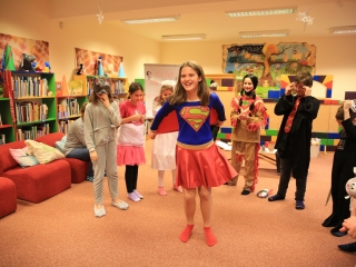 Cimbora-farsang a gyermekkönyvtárban - fotó: 