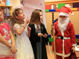 Cimbora-farsang a gyermekkönyvtárban - fotó: 