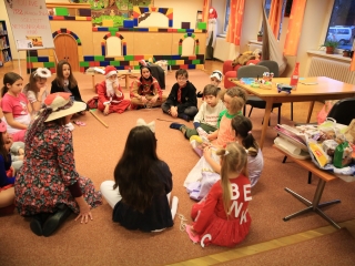 Cimbora-farsang a gyermekkönyvtárban - fotó: 