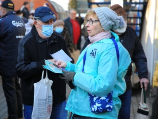 Márki-Zay Péter a dunaújvárosi piacon - fotó: 