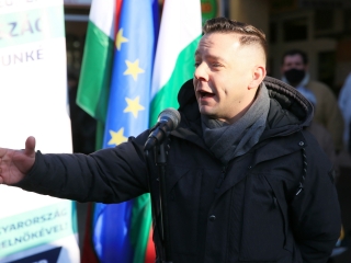 Márki-Zay Péter a dunaújvárosi piacon - fotó: 