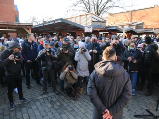 Márki-Zay Péter a dunaújvárosi piacon - fotó: 