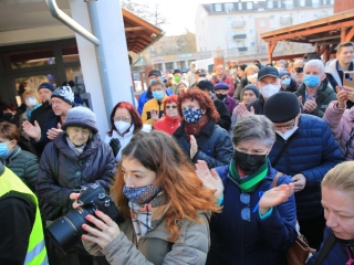 Márki-Zay Péter a dunaújvárosi piacon - fotó: 