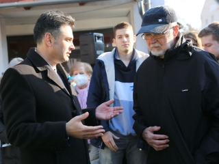 Márki-Zay Péter a dunaújvárosi piacon - fotó: 