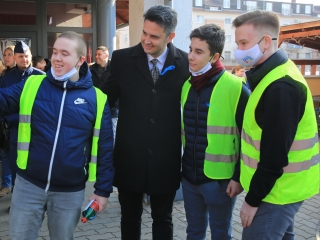 Márki-Zay Péter a dunaújvárosi piacon - fotó: 