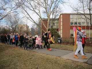 Télűző villámcsődület a Városháza téren - fotó: 