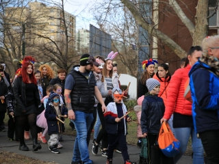 Télűző villámcsődület a Városháza téren - fotó: 